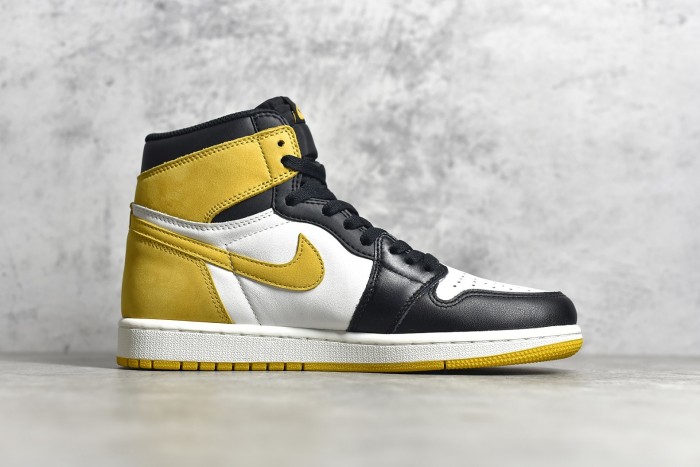 Air Jordan 1 Retro High OG “Yellow Ochre” 555088-109