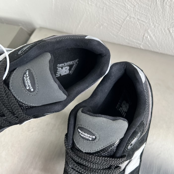 New Balance 2002R Black Dark Grey White - M2002RR1