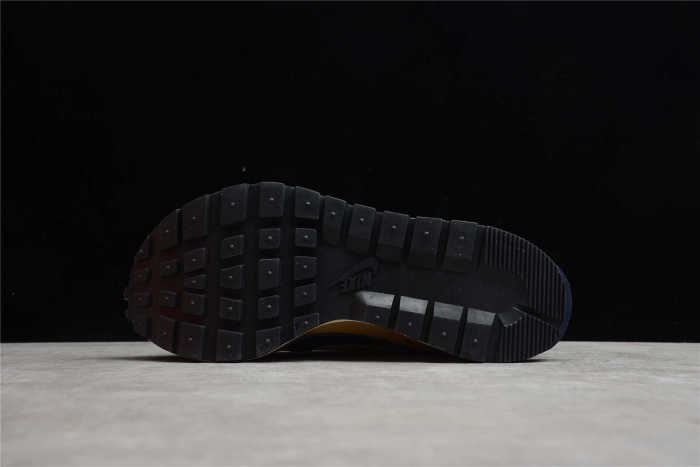 Nike Vaporwaffle x Sacai Sesame Blue Void (DD1875-200)