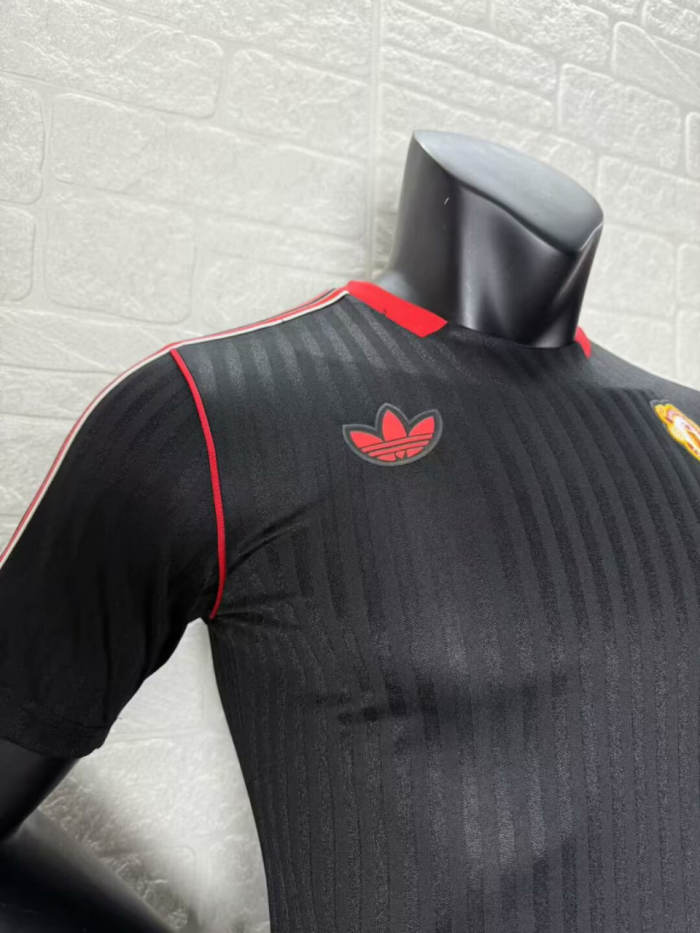 Manchester United Icons Black Player Jersey 25/26