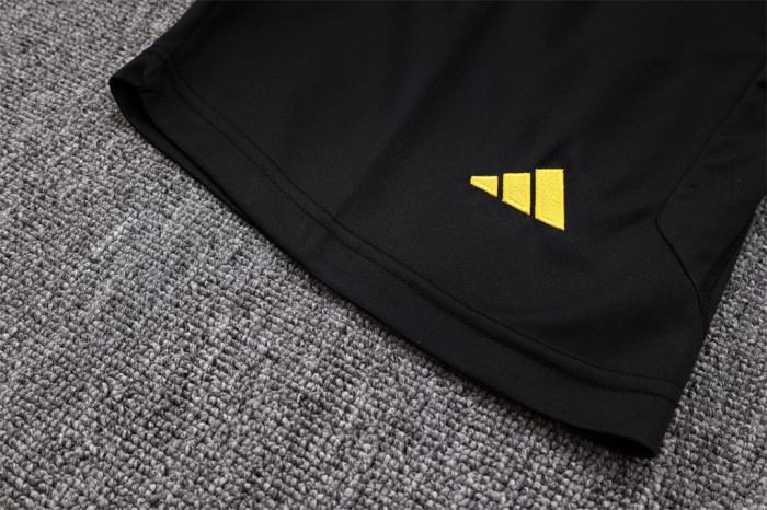 Juventus Training Jersey 23/24