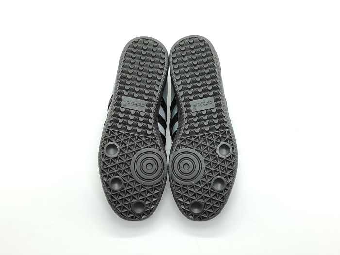 Adidas Samba OG 'Silver Metallic Black Gum'