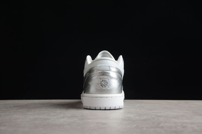 Air Jordan 1 Low SE White Metallic Silver DX6070-101