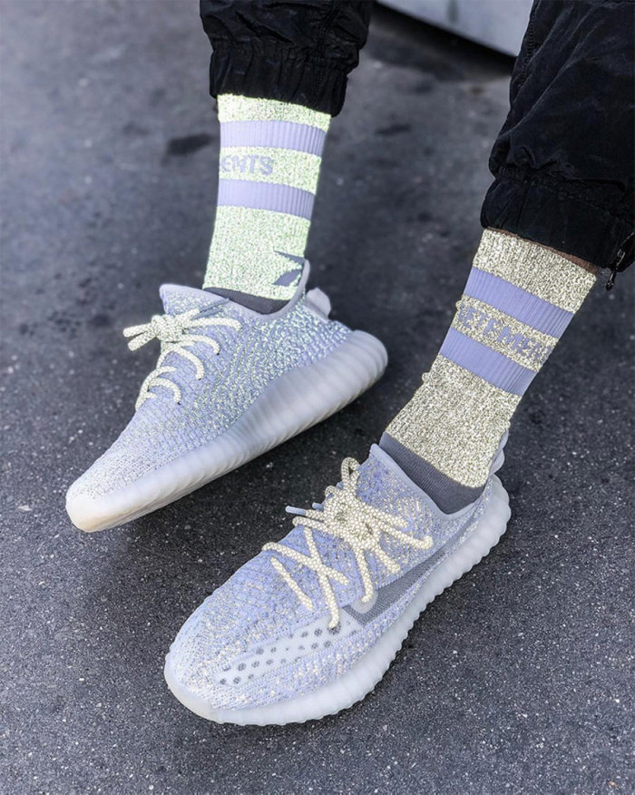 Yeezy Boost 350 V2“Static” Reflective EF2367