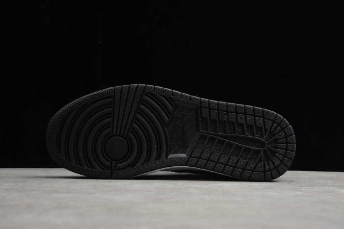 Air Jordan 1 Mid SE Black Gym Red White Light Smoke Grey 852542-100