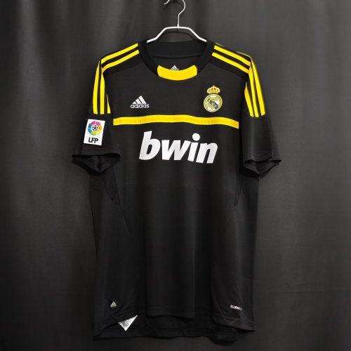 Real Madrid Retro Black Goalkeeper Jersey 2011/12