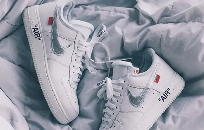 Conplex Con Off-White x MoMa x Air Force 1'07 Virgil White with Zip-Tie AV5210-100