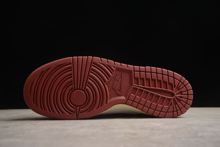 SB Dunk Low PRM Team Red (W) (FJ4555-100)