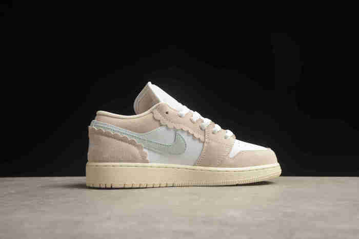 Air Jordan 1 Low Kids Pink Blue DZ5356-800