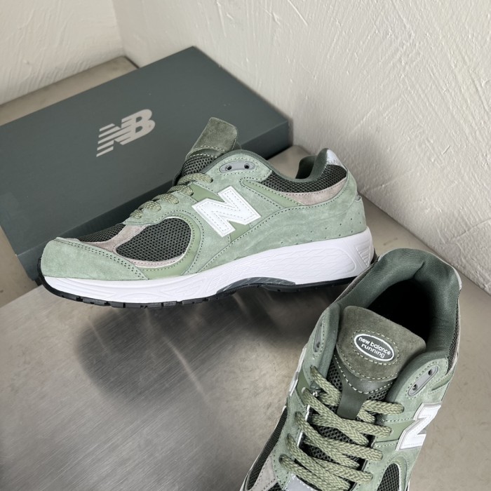 New Balance 2002R 'Norway Spruce' M2002RG1