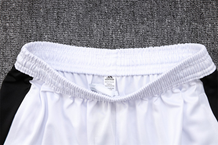 Juventus Training Jersey 23/24