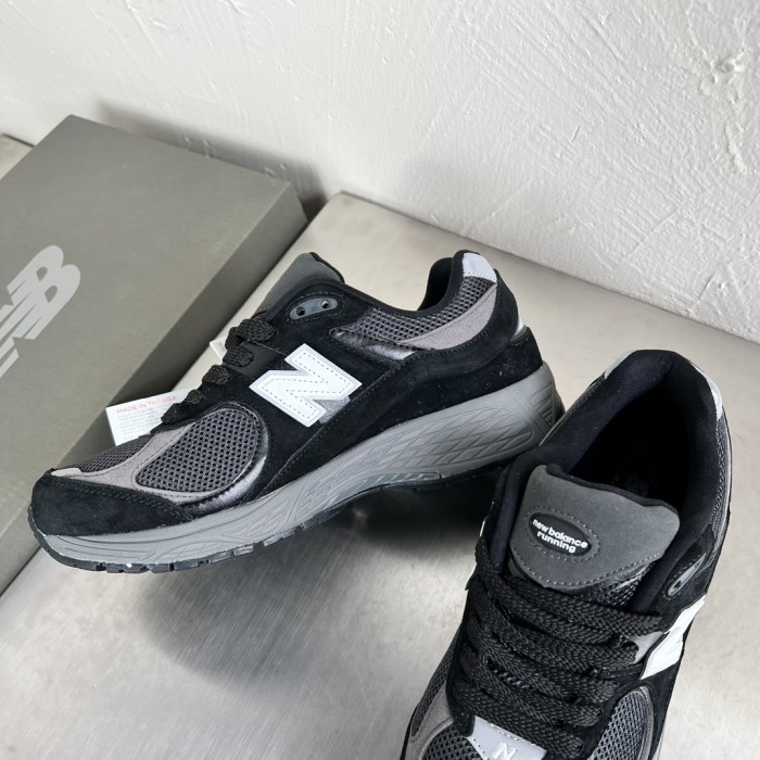 New Balance 2002R Black Dark Grey White - M2002RR1