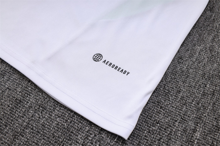 Manchester United Training Jersey 23/24