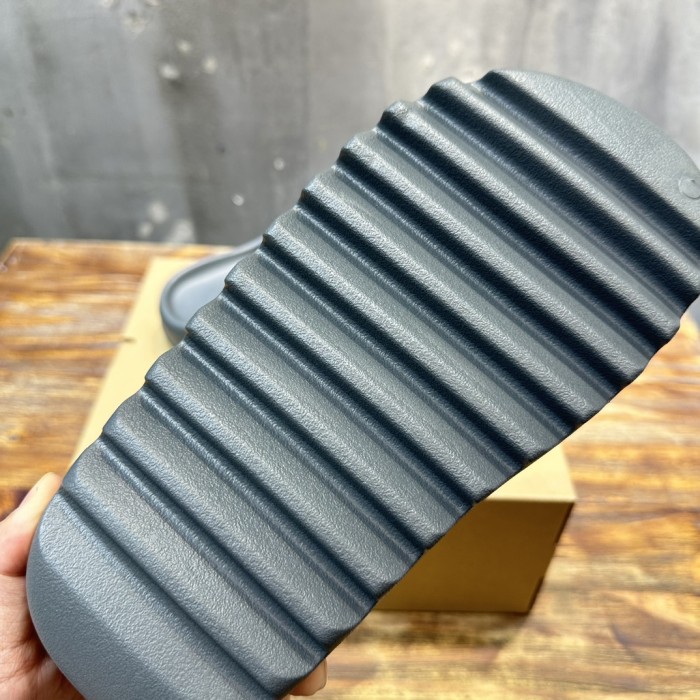 Adidas Yeezy Slide Grey FW6345