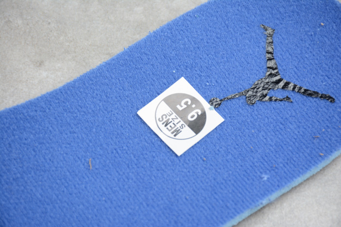 Air Jordan 1 Mid Royal 2020 (554724-068)