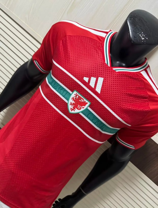 Wales 2026 World Cup Home Player Men Jersey