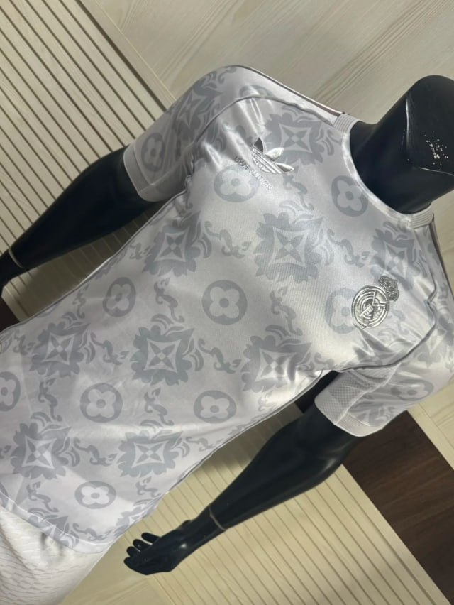 Real Madrid Galaxy Light Special Player Jersey 25/26