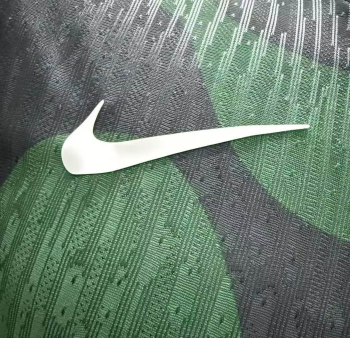 Sporting Lisbon Black Alternate Player Man Jersey 25/26