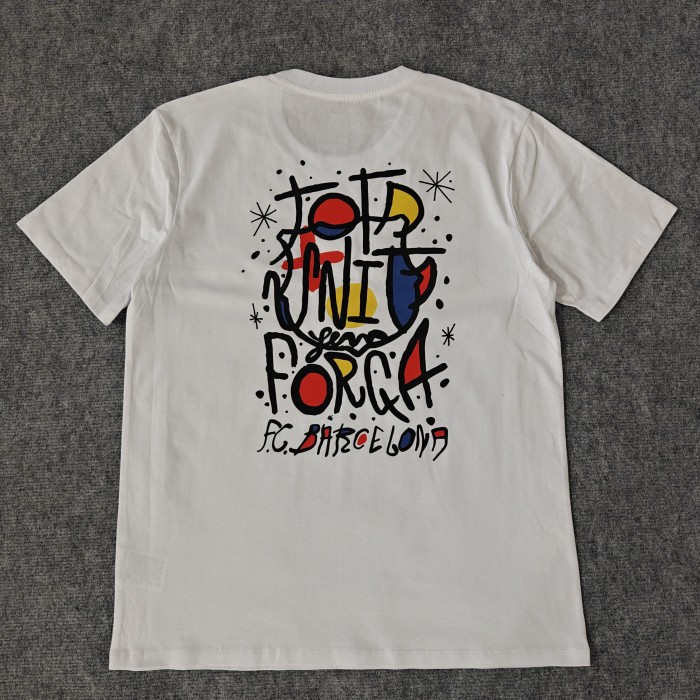 Barcelona TOTS UNITS FEM FORÇA T-Shirt 2025