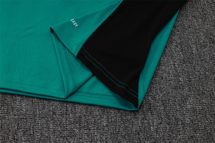 Liverpool Training Short sleeve Suit 25/26