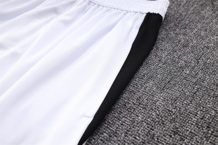 Juventus Training Jersey 23/24