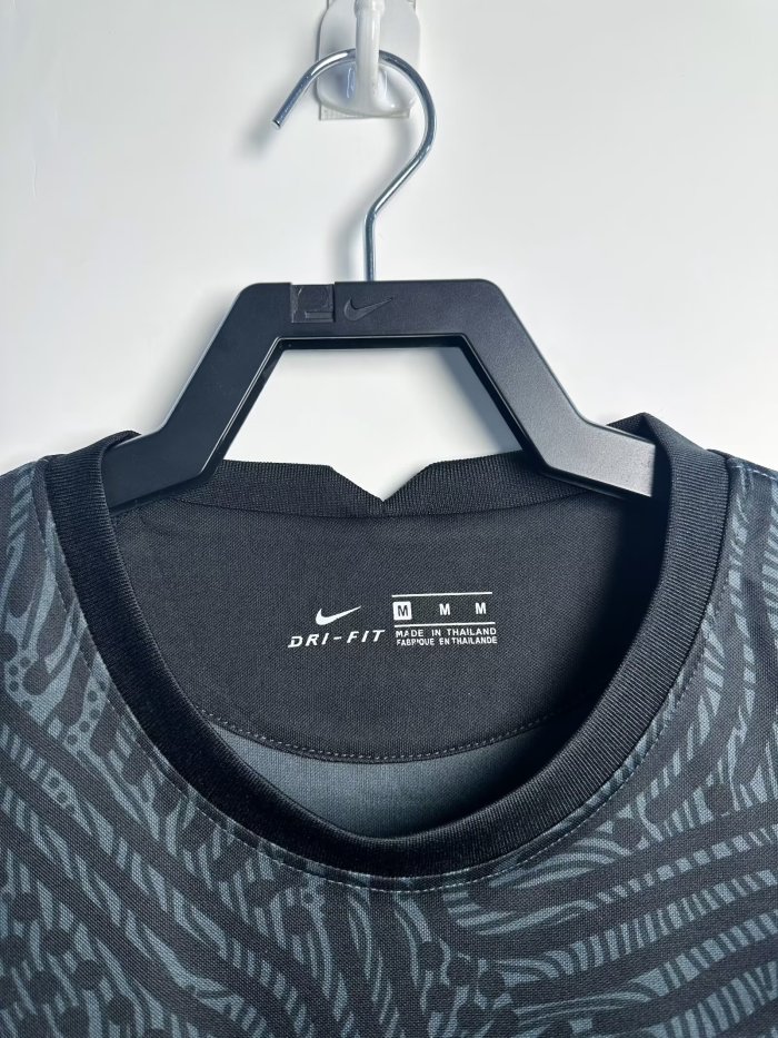 Liverpool Goalkeeper Man Jersey 2020/21