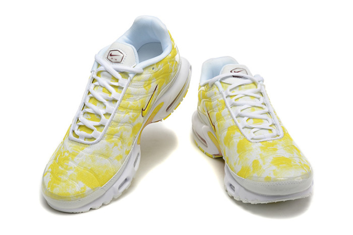 Air Max Plus Lemon Wash | FZ4348-100 |