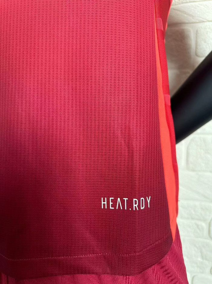 Manchester United Home Player Jersey 24/25