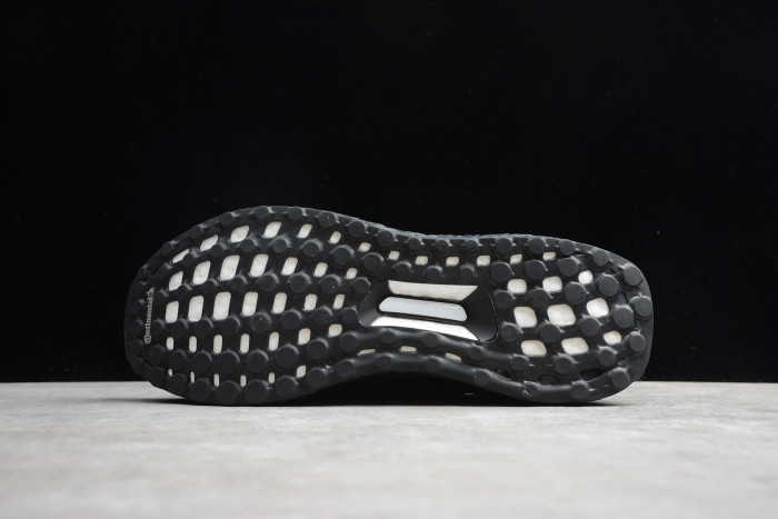 Ultra Boost 4.0 Black - EH1420