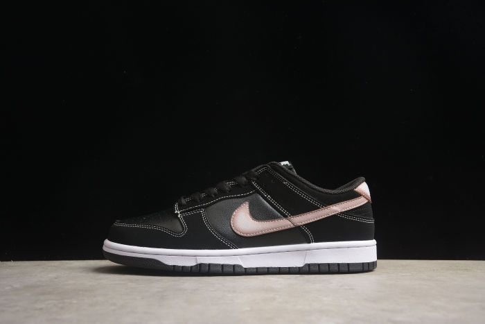 Dunk Low Airbrush Swoosh FD6923-001