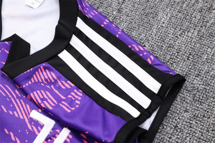 Juventus Training Jersey 23/24