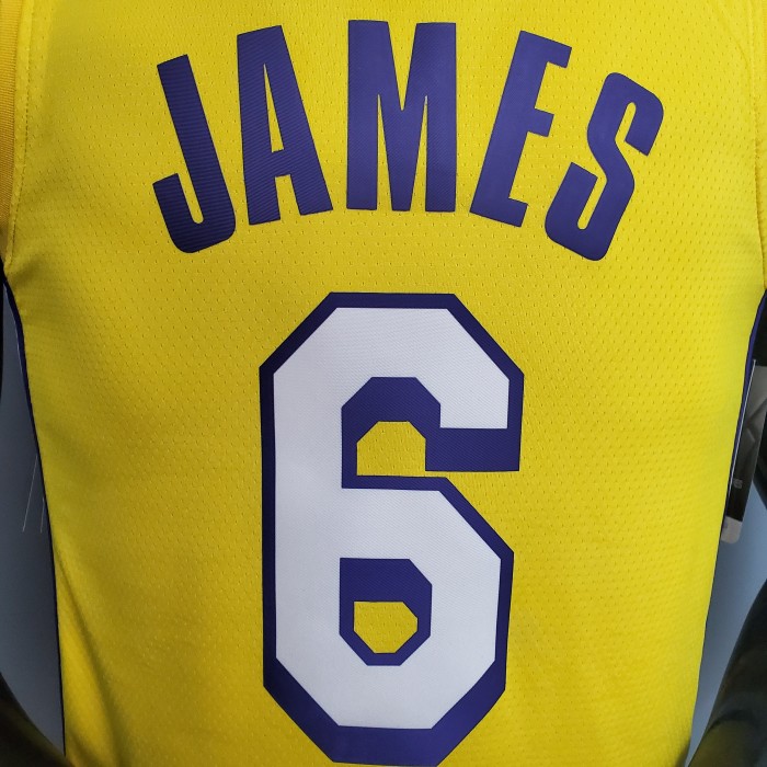 LeBron James Los Angeles Lakers 2020/21 Swingman Jersey Yellow