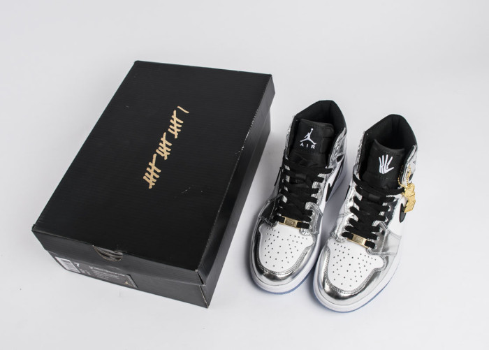 Air Jordan 1 Retro High 'Pass thetorch' AQ7476 016