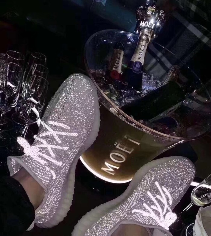 Yeezy Boost 350 V2“Static” Reflective EF2367