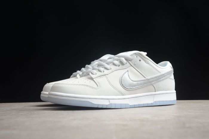 SB Dunk Low 'White Lobster' FD8776‑100