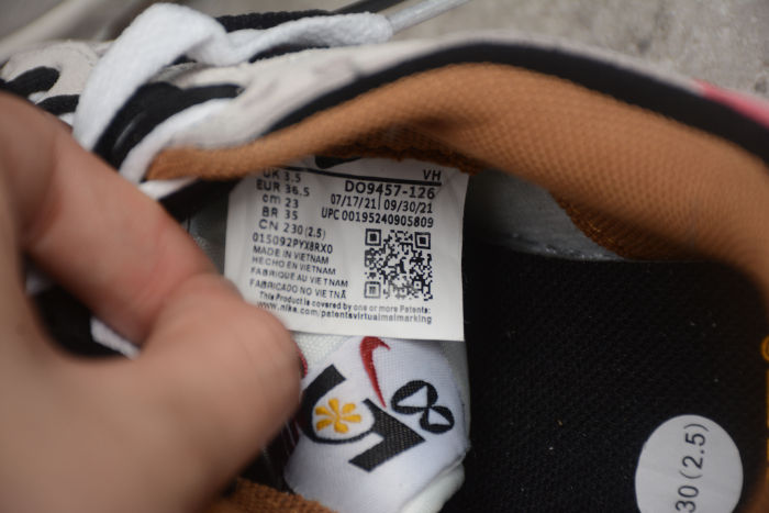 NK SB Dunk Low SE 85 DO9457-126