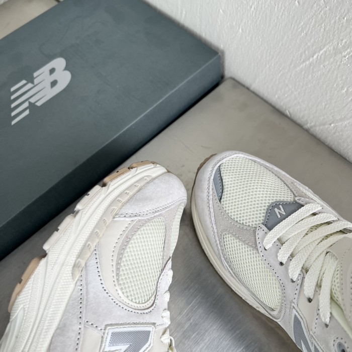 New Balance 2002R Beige Gray M2002RAA