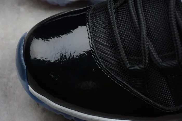 Air Jordan 11 Low “Infrared 23”AJ11 528895-023