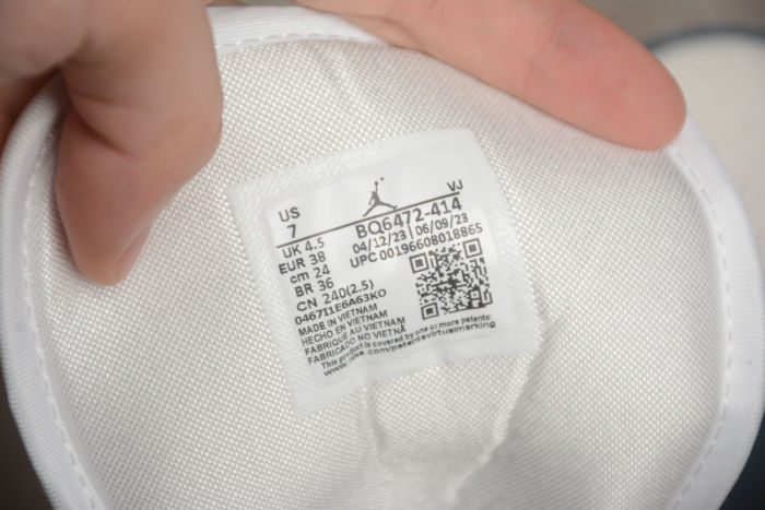 Air Jordan 1 Mid Blue White