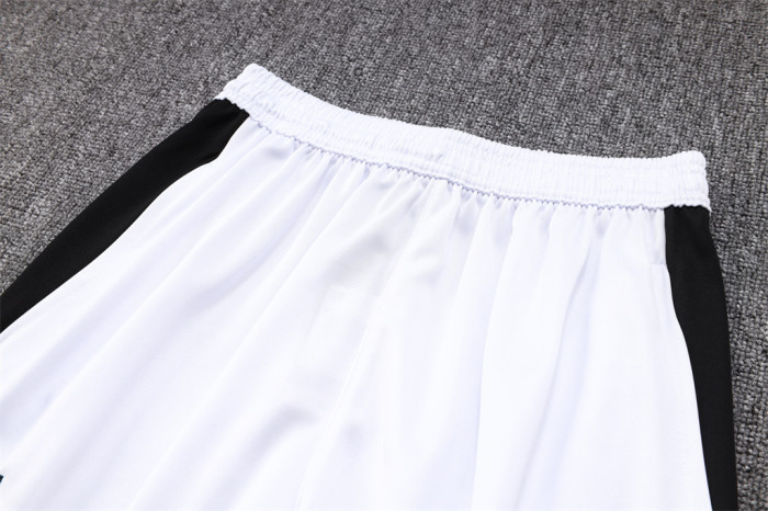 Juventus Training Jersey 23/24