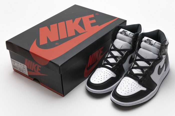 Air Jordan 1 Retro High OG Black/White 555088-010