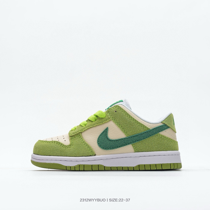 Nike SB Dunk Low Kids Low-Top Sneakers Suede Green Apple
