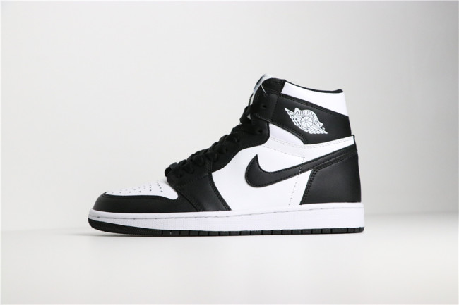 Air Jordan 1 Retro High OG Black/White 555088-010