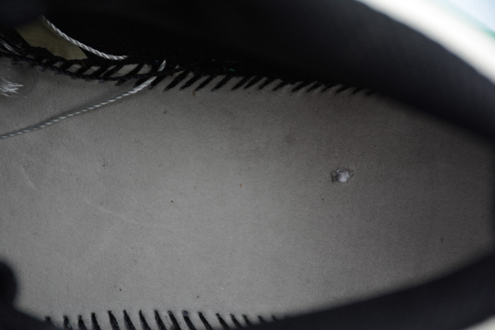 Air Jordan 1 Mid “Pine Green” 852542-301