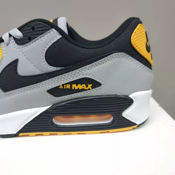 AIR MAX 90 BATMAN (DH4619 003) MEN'S TRAINERS VARIOUS SIZES