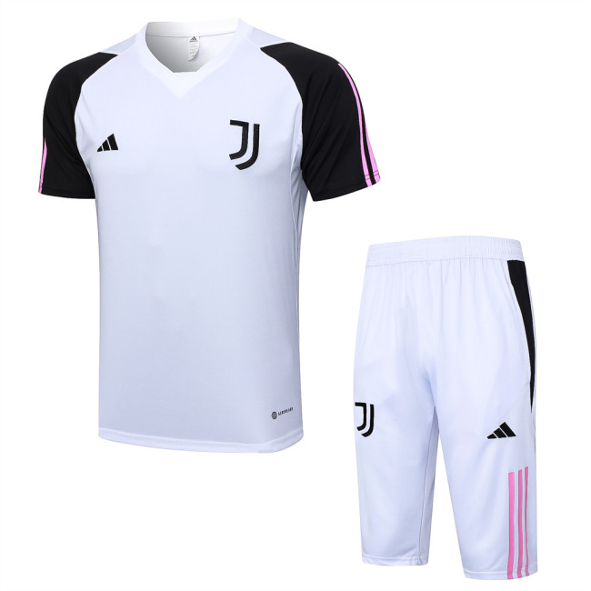 Juventus Training Jersey 23/24