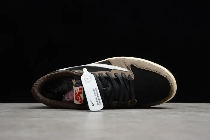 Travis Scott x Air Jordan 1 Low “Dark Mocha” CQ4277-001