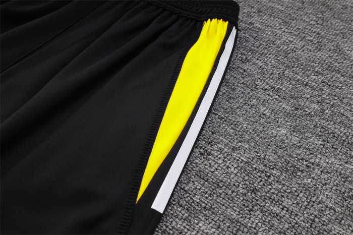 Juventus Training Jersey 23/24