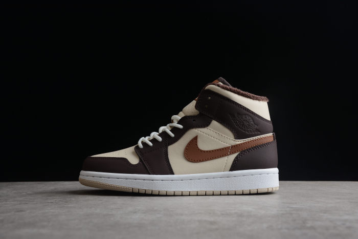 Air Jordan 1 Mid SE Cream Dark Chocolate Sneakers Oatmeal