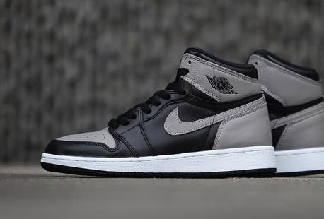 Air Jordan 1 Retro High OG “Shadow” 555088-013